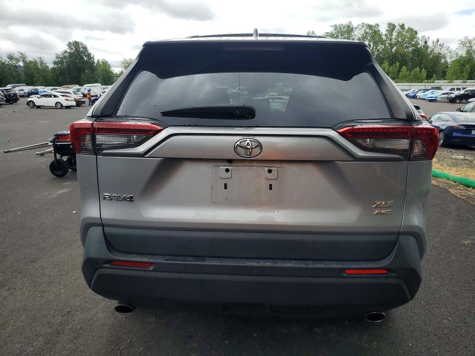 Photo 6 from auction – 2021 TOYOTA RAV4 with VIN 2T3A1RFV1MC189561