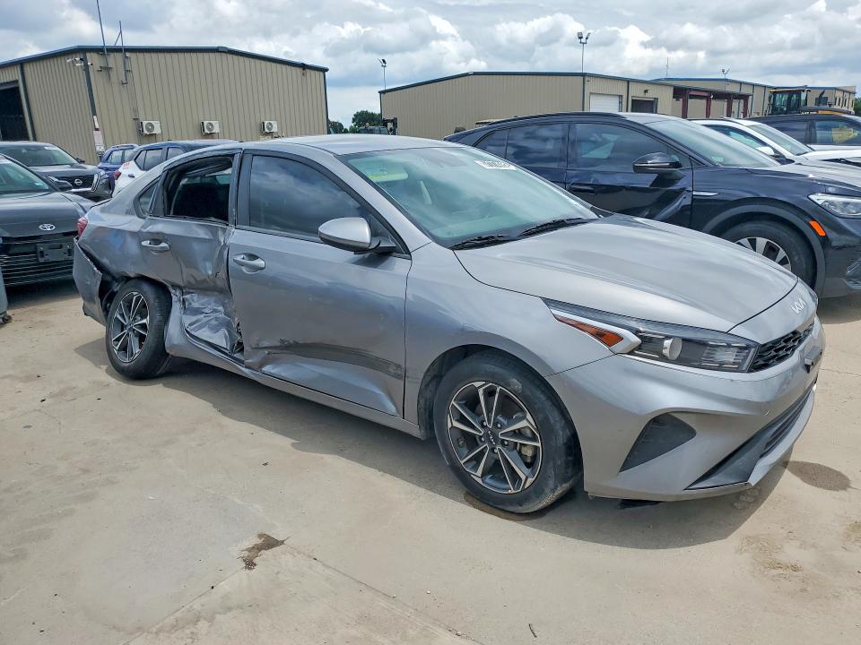 Photo 4 from auction – 2023 KIA FORTE with VIN 3KPF24AD9PE691575