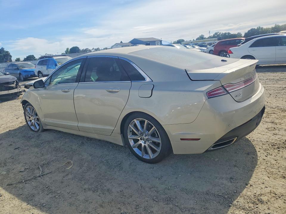 Photo 2 from auction – 2016 LINCOLN MKZ with VIN 3LN6L2LU7GR632513