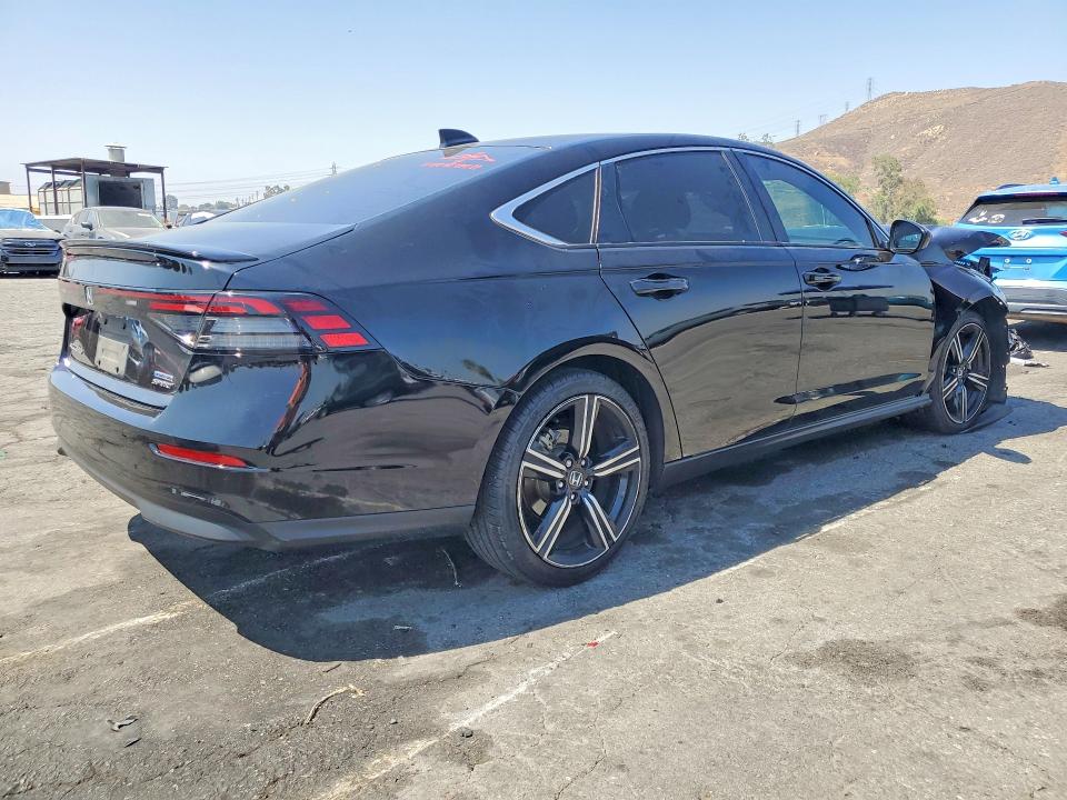 Снимка 3 от търг – 2024 HONDA ACCORD с VIN 1HGCY2F5XRA039109