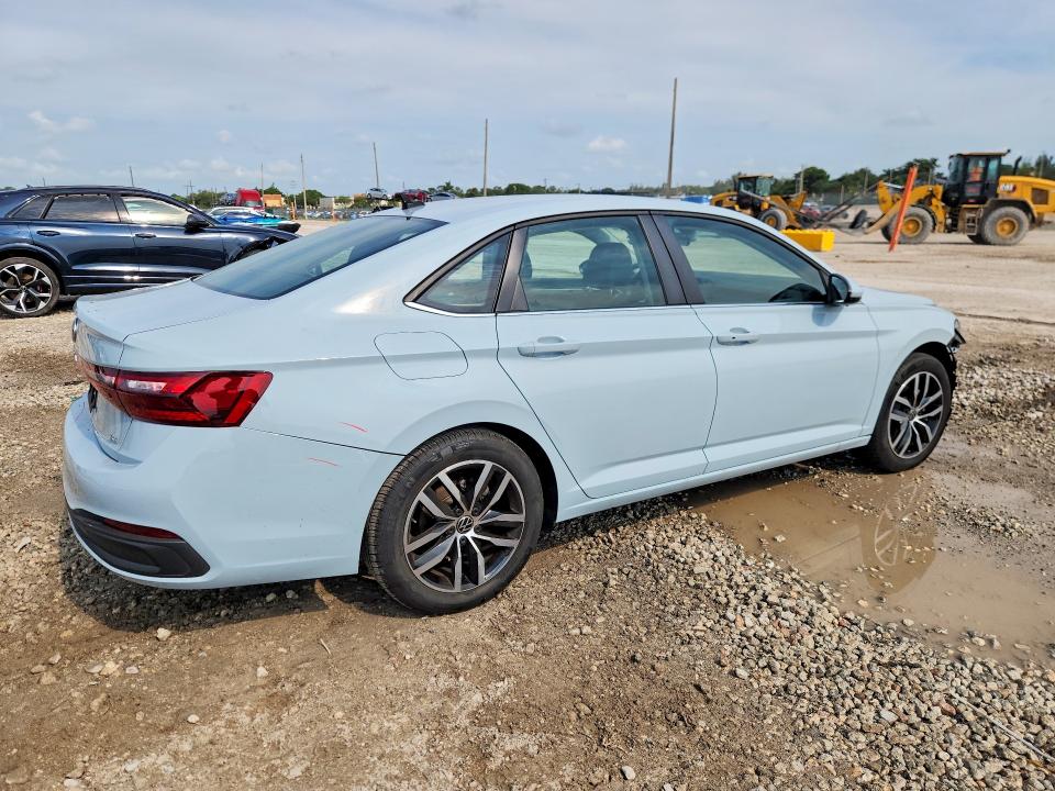 Photo 3 from auction – 2025 VOLKSWAGEN JETTA with VIN 3VWEX7BUXSM033157