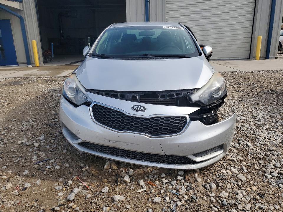 Photo 5 from auction – 2016 KIA FORTE with VIN KNAFK4A64G5610279