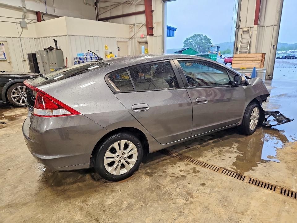 Photo 3 from auction – 2013 HONDA INSIGHT with VIN JHMZE2H71DS004900