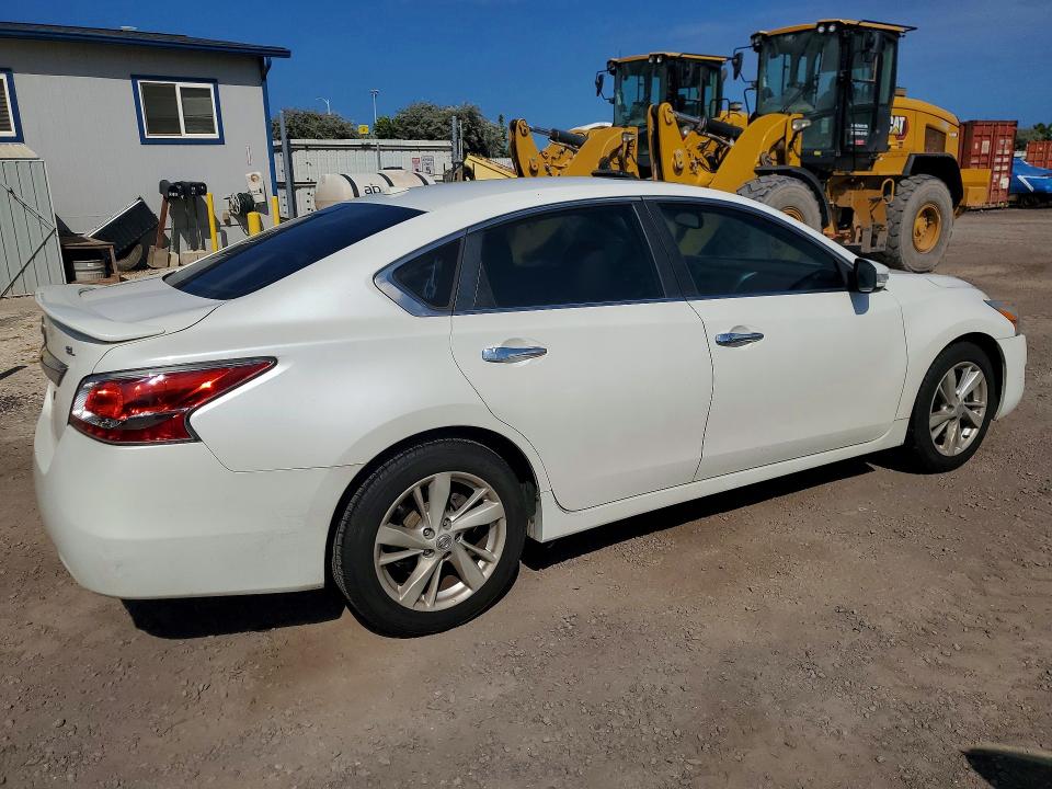 Photo 3 from auction – 2015 NISSAN ALTIMA with VIN 1N4AL3AP5FC414736