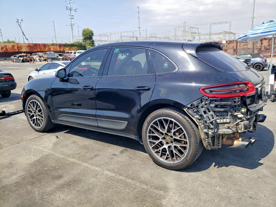 Photo 2 from auction – 2018 PORSCHE MACAN with VIN WP1AA2A50JLB17616