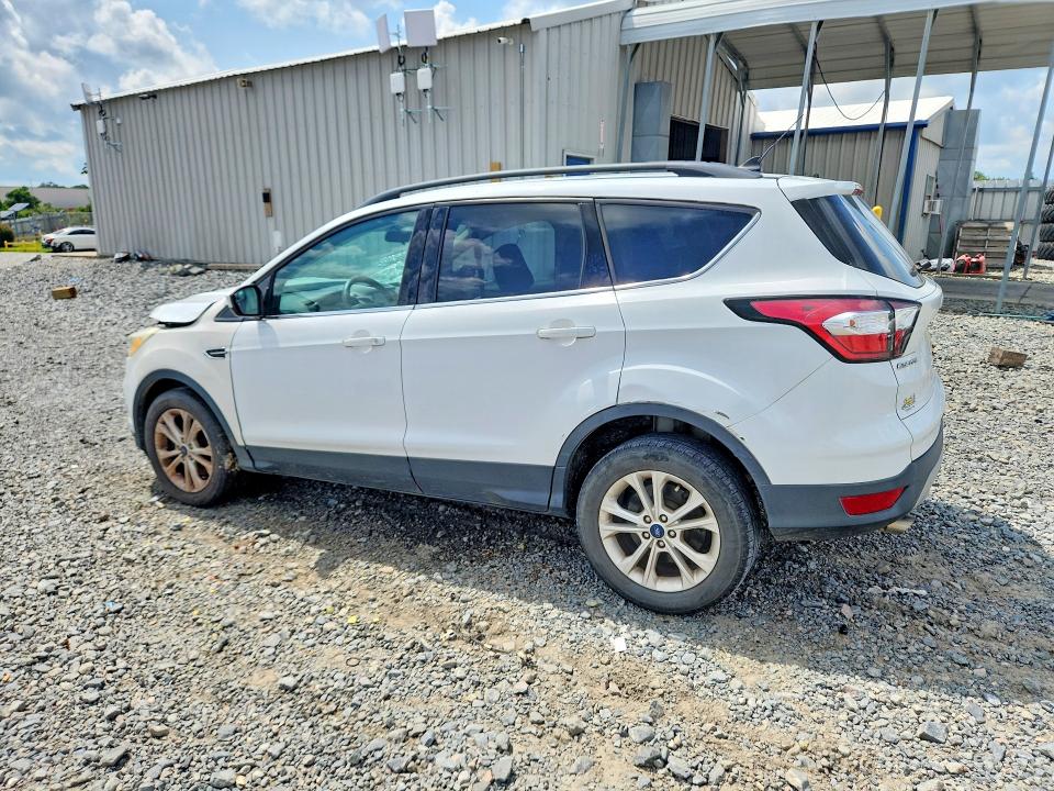Photo 2 from auction – 2018 FORD ESCAPE with VIN 1FMCU9GD3JUB53511
