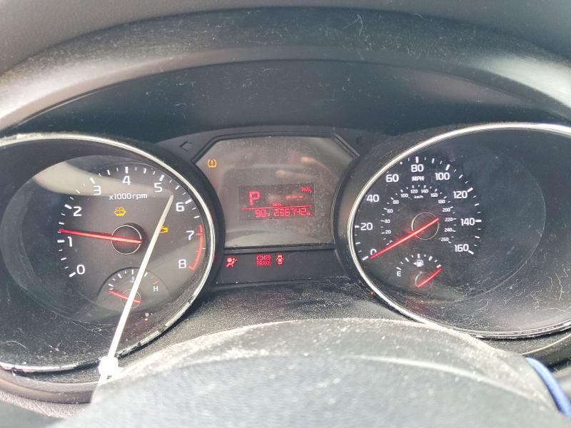 Photo 9 from auction – 2016 KIA SEDONA with VIN KNDMB5C16G6103167