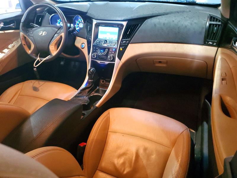 Photo 8 from auction – 2011 HYUNDAI SONATA with VIN 5NPEC4AC8BH285372