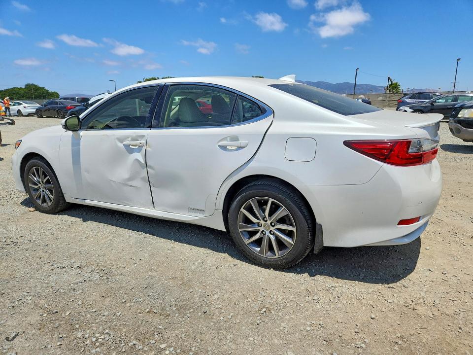 Photo 2 from auction – 2017 LEXUS ES with VIN JTHBW1GG7H2152923