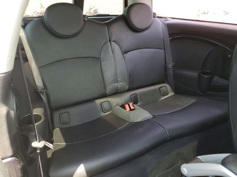 Photo 10 from auction – 2010 MINI COOPER with VIN WMWMM3C54ATP94223