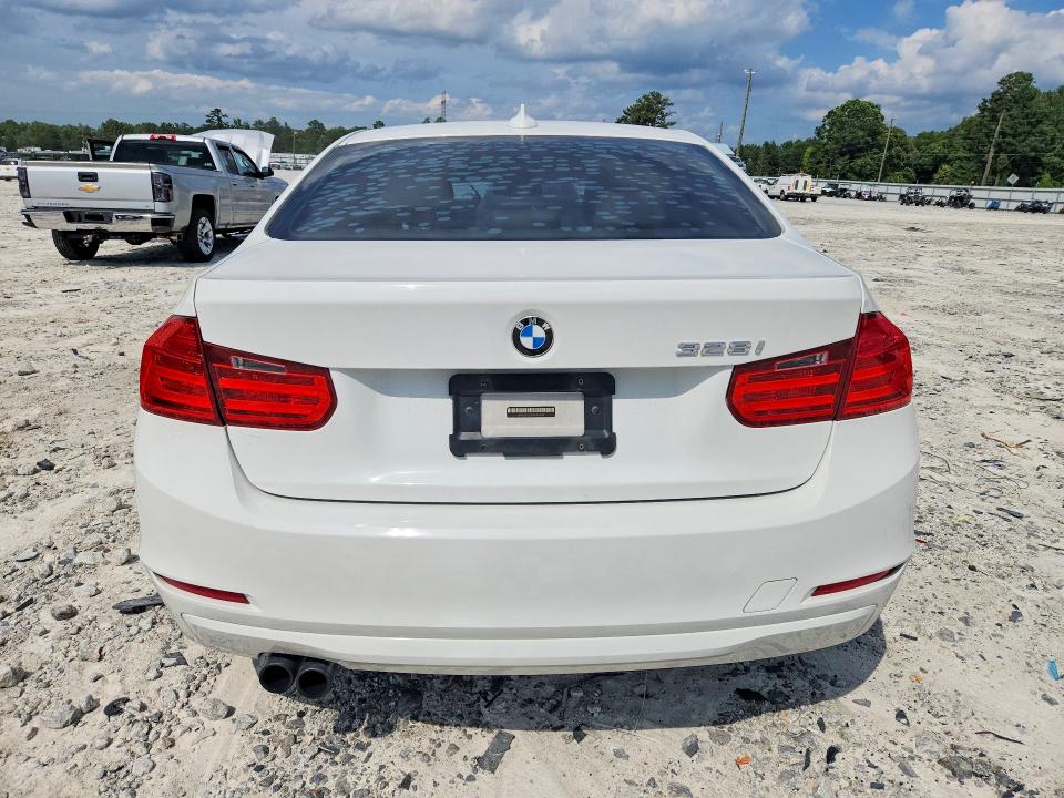 Photo 6 from auction – 2014 BMW 328 with VIN WBA3A5G52ENP33134