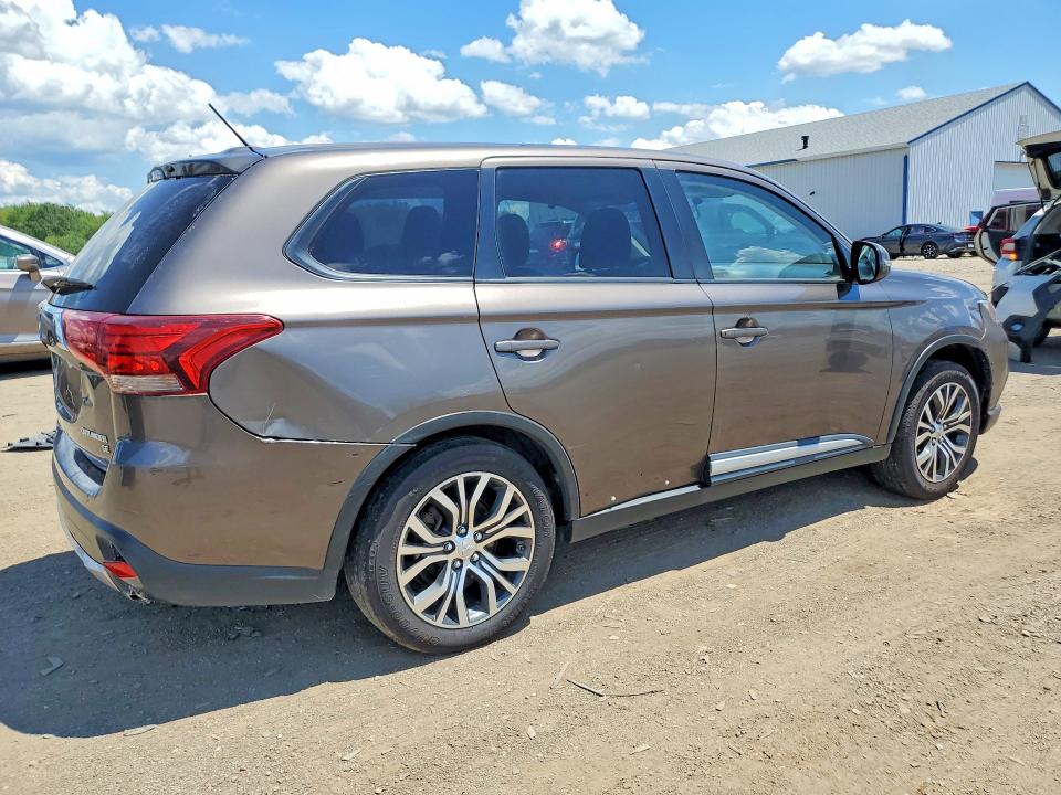 Photo 3 from auction – 2016 MITSUBISHI OUTLANDER with VIN JA4AZ3A30GZ055097