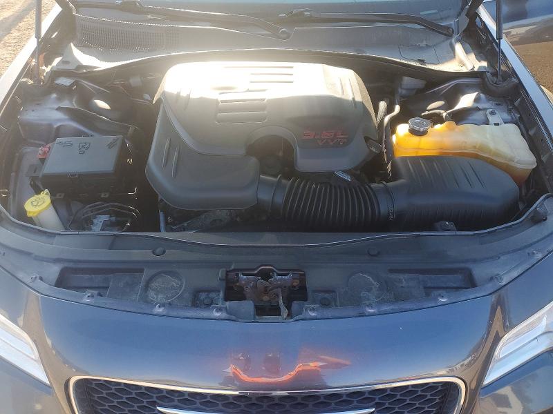 Photo 11 from auction – 2015 CHRYSLER 300 with VIN 2C3CCAAG2FH815489