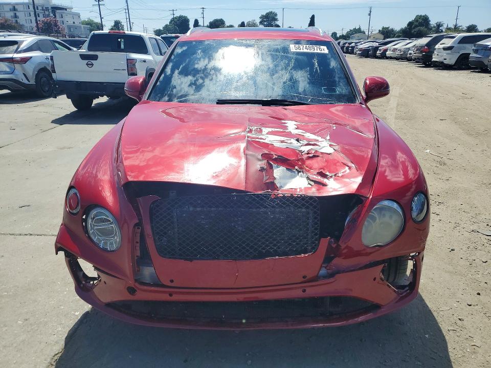 Photo 5 from auction – 2018 BENTLEY BENTAYGA with VIN SJAAC2ZVXJC020098