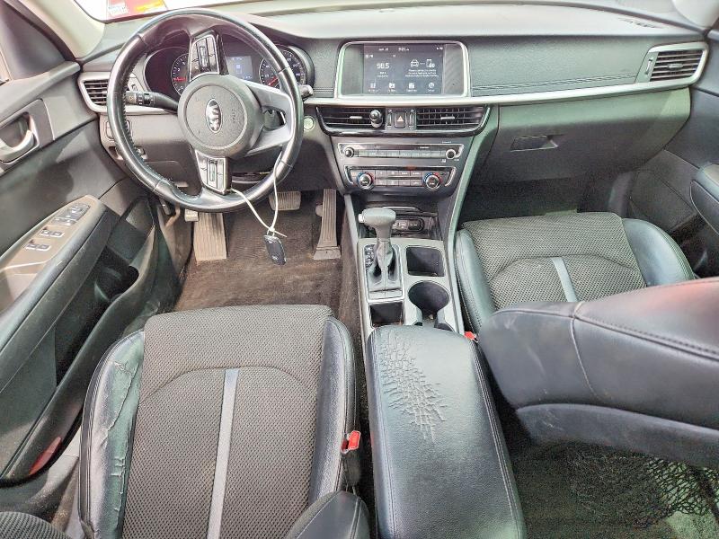 Photo 8 from auction – 2019 KIA OPTIMA with VIN 5XXGT4L33KG374316