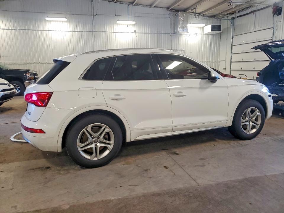 Photo 3 from auction – 2018 AUDI Q5 with VIN WA1BNAFY7J2174533