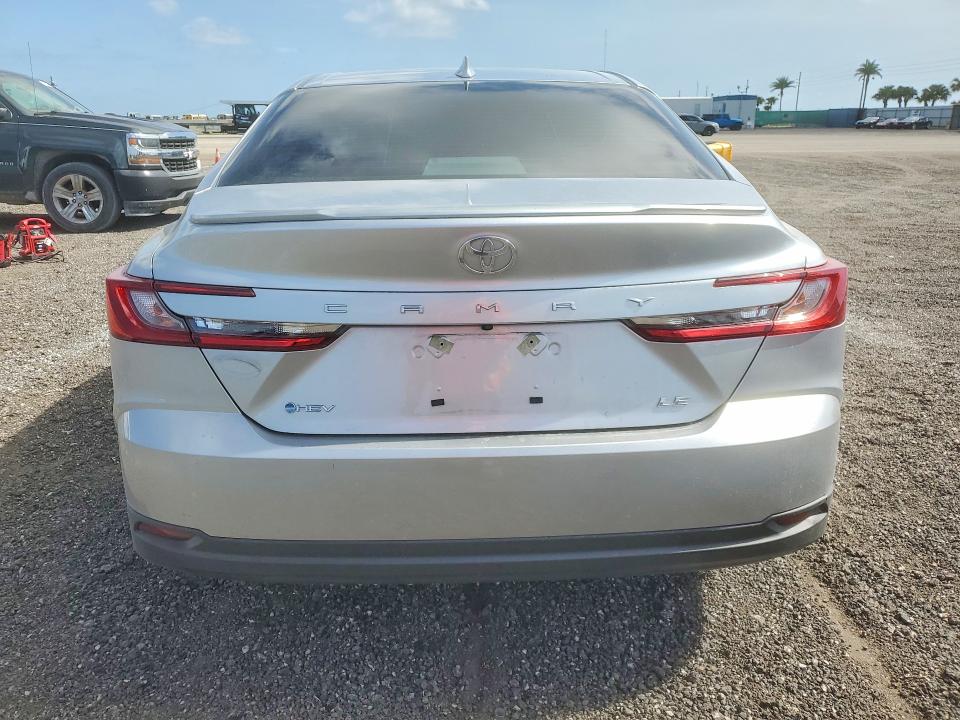Photo 6 from auction – 2025 TOYOTA CAMRY with VIN 4T1DAACK5SU600277