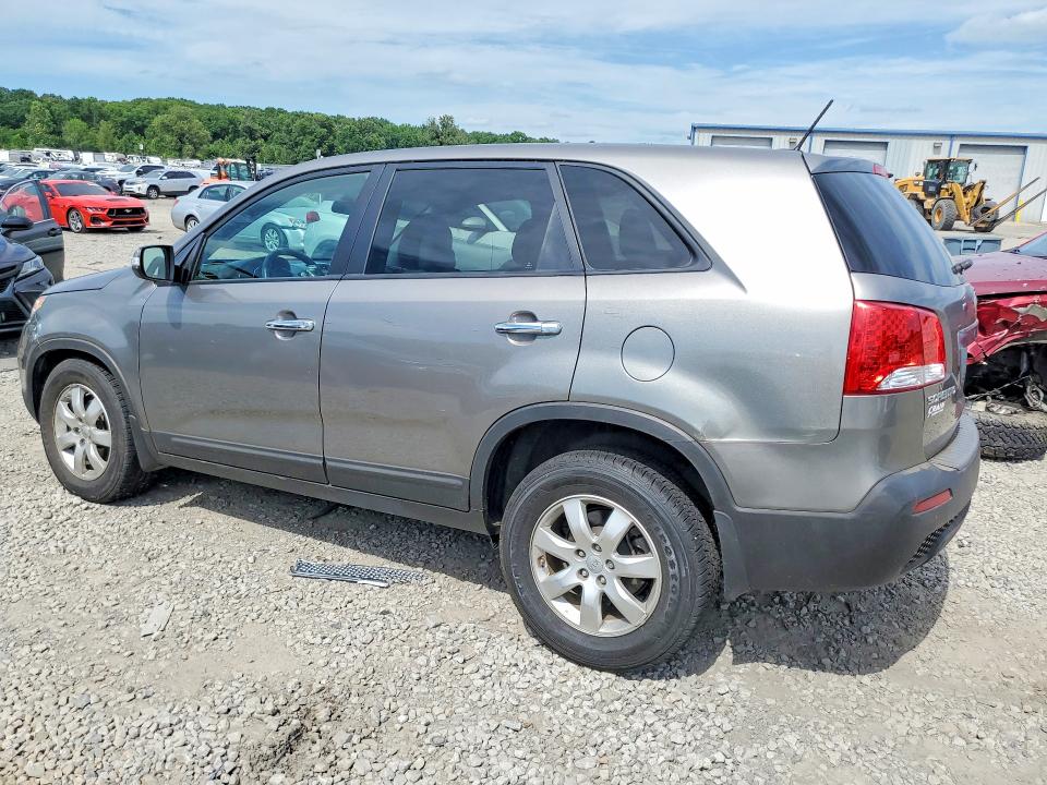 Photo 2 from auction – 2012 KIA SORENTO with VIN 5XYKT4A14CG252685