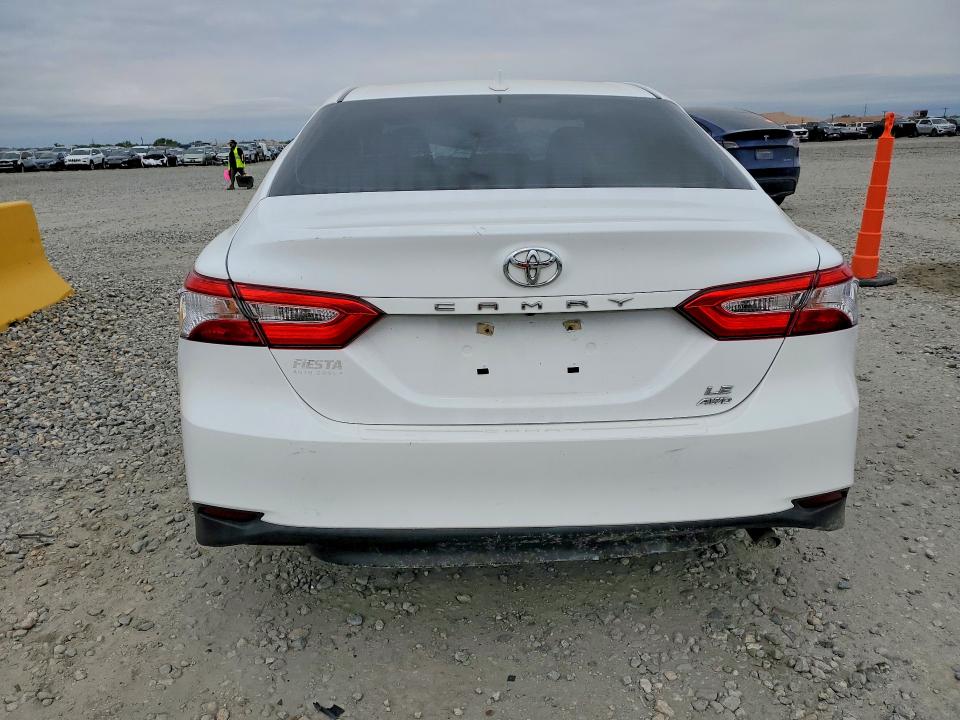 Photo 6 from auction – 2020 TOYOTA CAMRY with VIN 4T1C11BK5LU009204