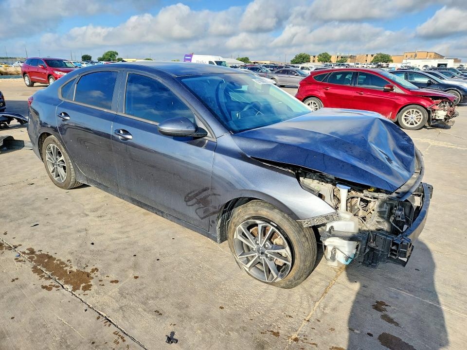 Photo 4 from auction – 2023 KIA FORTE with VIN 3KPF24AD7PE508299