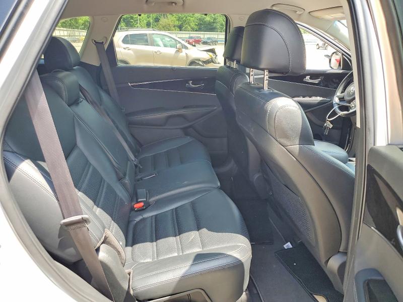 Photo 11 from auction – 2017 KIA SORENTO with VIN 5XYPHDA56HG302293
