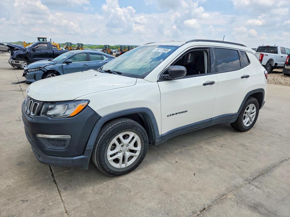 JEEP COMPASS 2019 with VIN 3C4NJCAB3KT615197 - Photo from auction