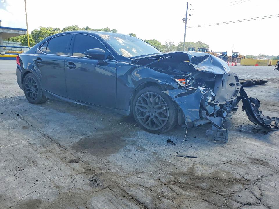 Photo 4 from auction – 2018 LEXUS IS with VIN JTHC81D24J5028961