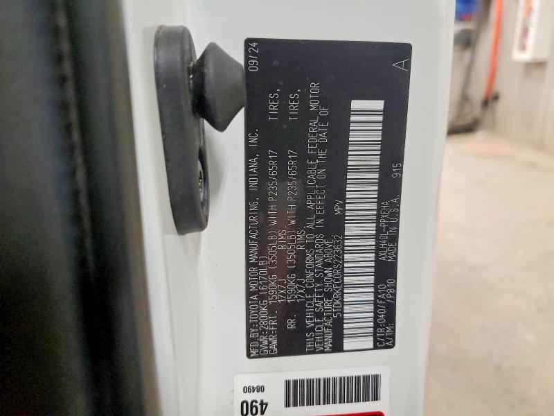 Photo 14 from auction – 2024 TOYOTA SIENNA with VIN 5TDKRKEC0RS223632