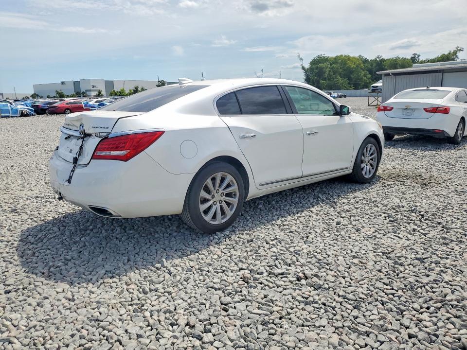 Photo 3 from auction – 2016 BUICK LACROSSE with VIN 1G4GA5G35GF142999