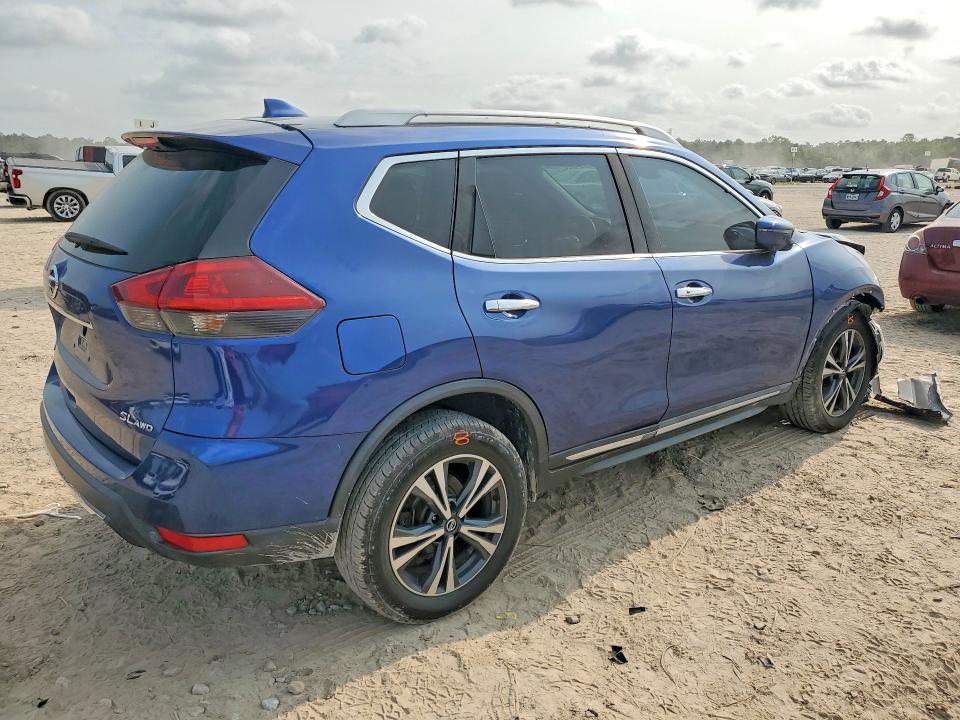 Photo 3 from auction – 2018 NISSAN ROGUE with VIN 5N1AT2MVXJC800801