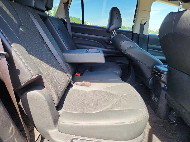 Photo 11 from auction – 2024 TOYOTA GRAND HIGHLANDER HYBRID with VIN 5TDACAB58RS005600