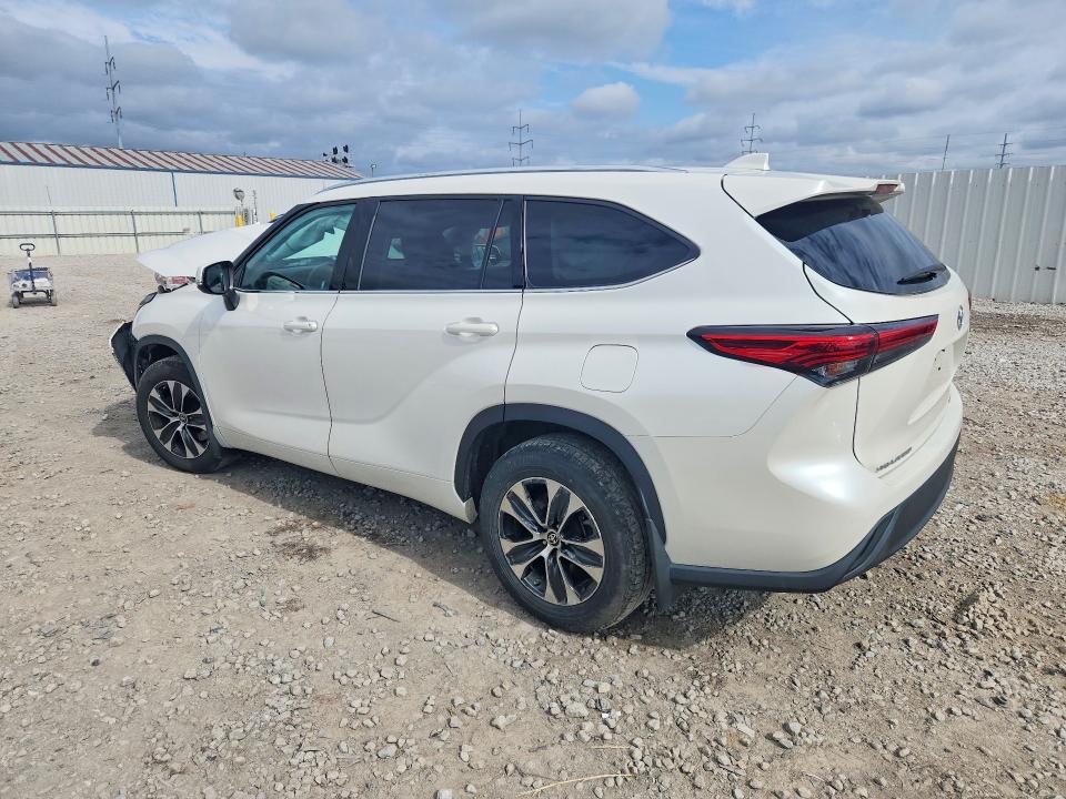 Photo 2 from auction – 2020 TOYOTA HIGHLANDER with VIN 5TDGZRBH0LS022545