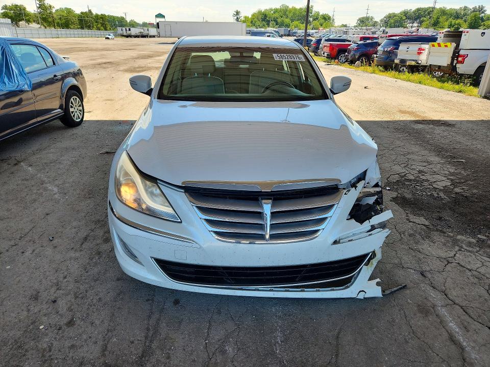 Photo 5 from auction – 2013 HYUNDAI GENESIS with VIN KMHGC4DD4DU240401
