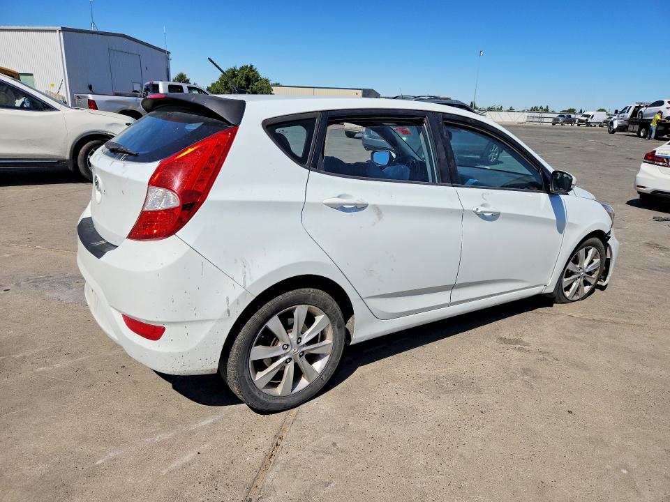 Photo 3 from auction – 2013 HYUNDAI ACCENT with VIN KMHCU5AE1DU066785