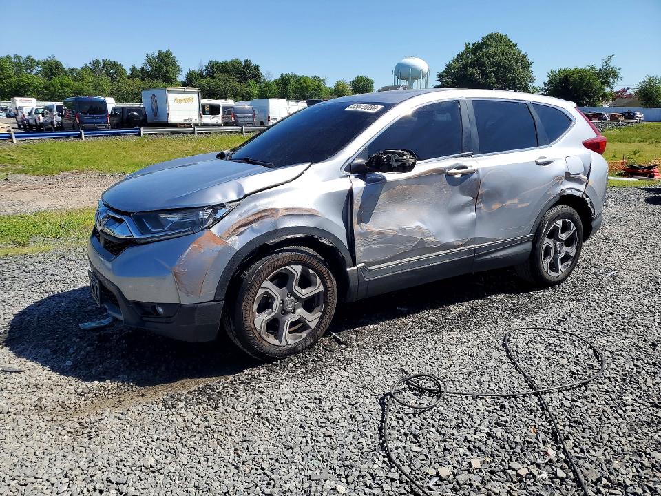 HONDA CR-V 2018 with VIN 7FARW2H5XJE056066 - Photo from auction