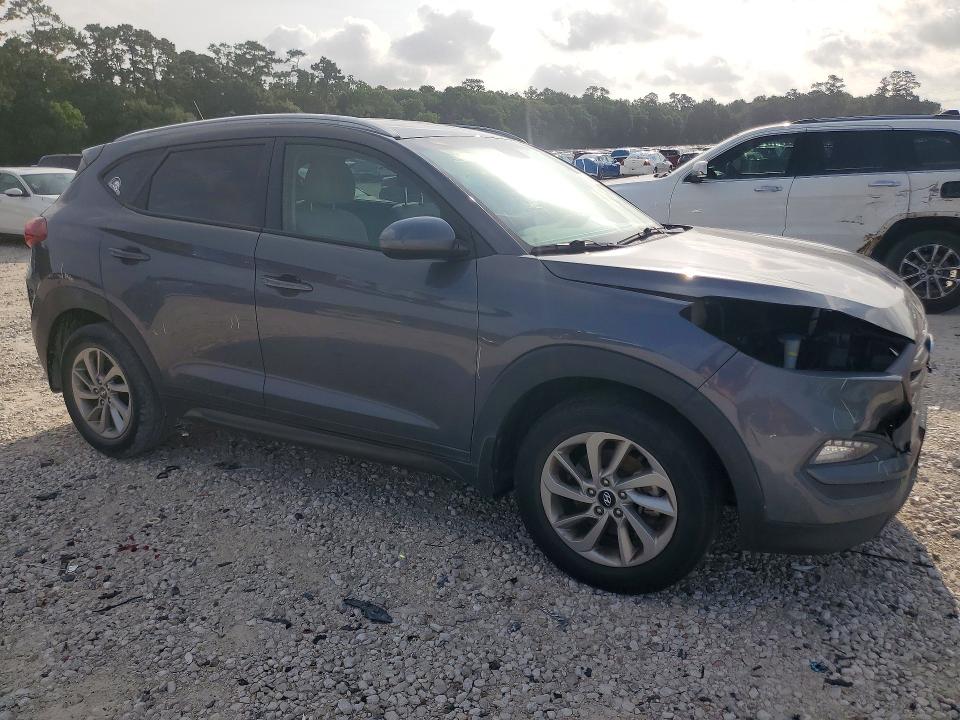 Photo 4 from auction – 2016 HYUNDAI TUCSON with VIN KM8J33A45GU160727