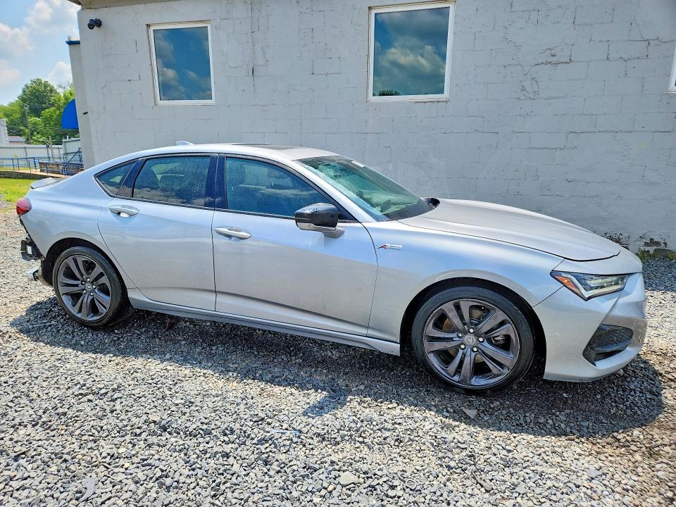 Снимка 4 от търг – 2021 ACURA TLX с VIN 19UUB5F59MA016002