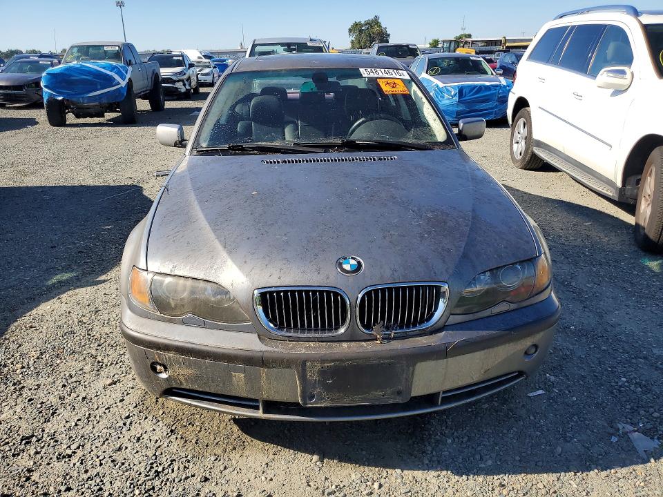 Photo 5 from auction – 2005 BMW 330 with VIN WBAEW53435PN37117
