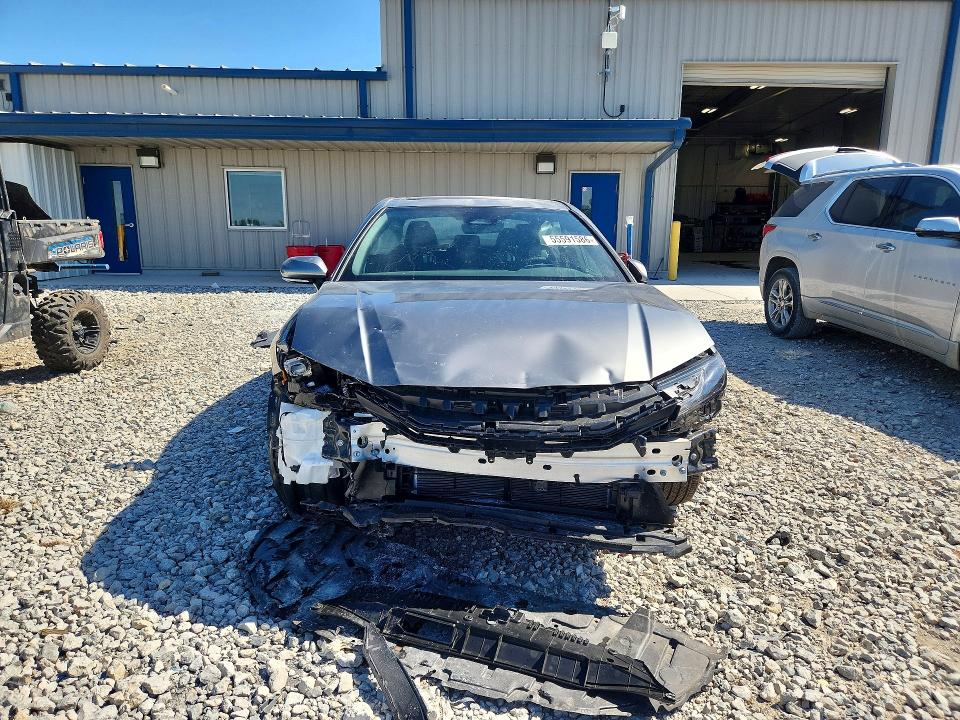 Photo 5 from auction – 2026 TOYOTA CAMRY with VIN 4T1DAACK2TU281695