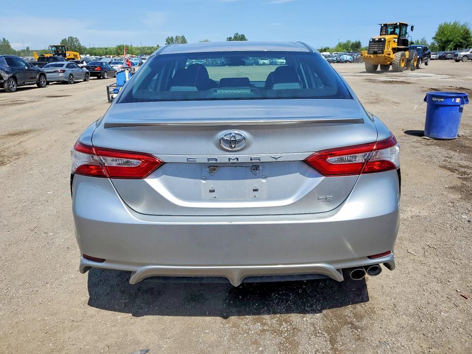 Photo 6 from auction – 2022 TOYOTA CAMRY with VIN 4T1G11AK1NU628162