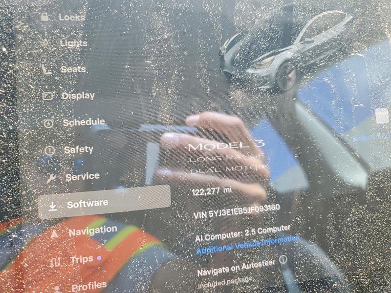 Photo 9 from auction – 2018 TESLA MODEL 3 with VIN 5YJ3E1EB5JF093180