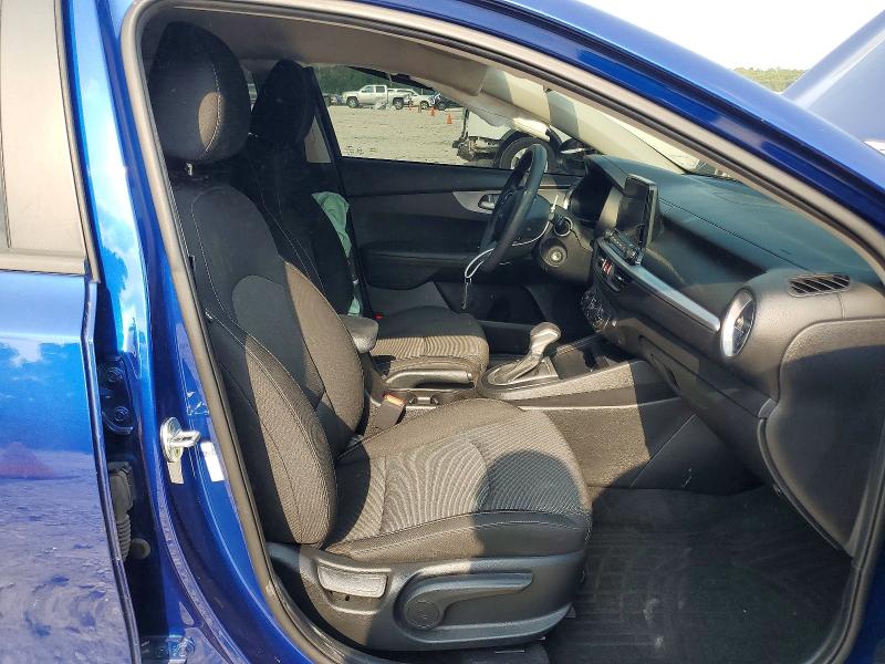 Photo 7 from auction – 2023 KIA FORTE with VIN 3KPF24AD7PE580457