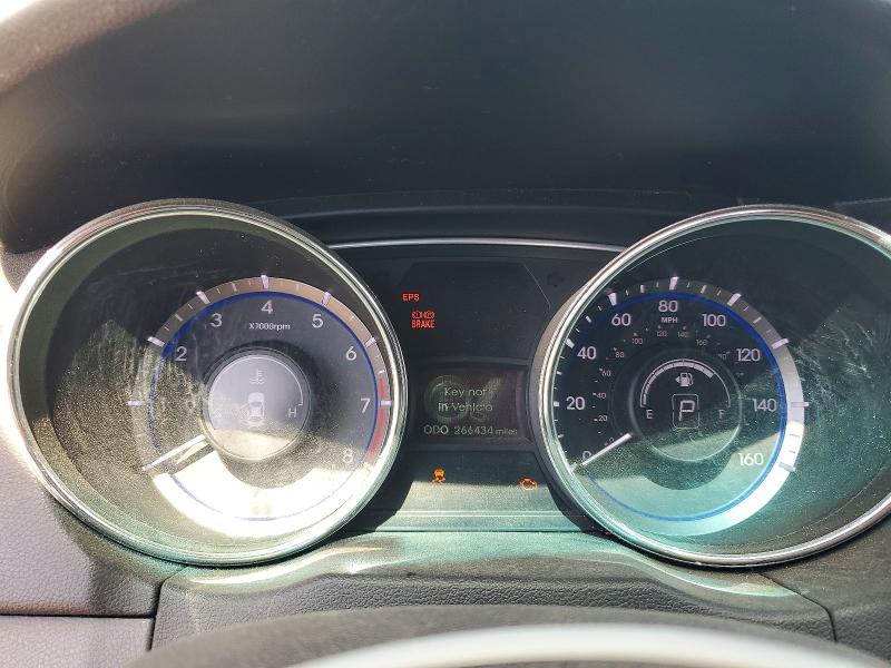 Фото 9 с аукциона – 2011 HYUNDAI SONATA с VIN 5NPEC4AC1BH071078