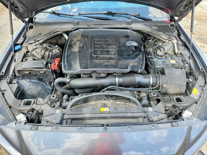 صورة رقم 11 من المزاد - 2019 JAGUAR XE مع VIN SAJAD4FX2KCP51897