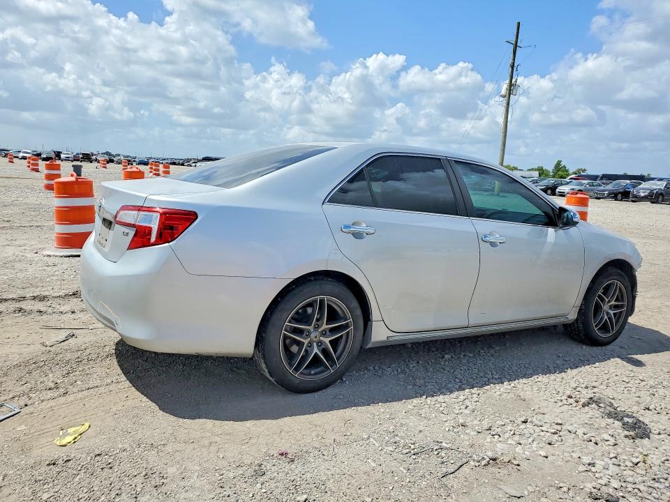Photo 3 from auction – 2014 TOYOTA CAMRY with VIN 4T4BF1FK3ER404918