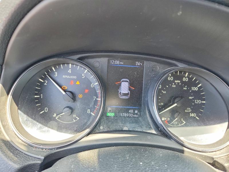 Photo 9 from auction – 2018 NISSAN ROGUE with VIN 5N1AT2MT4JC771925