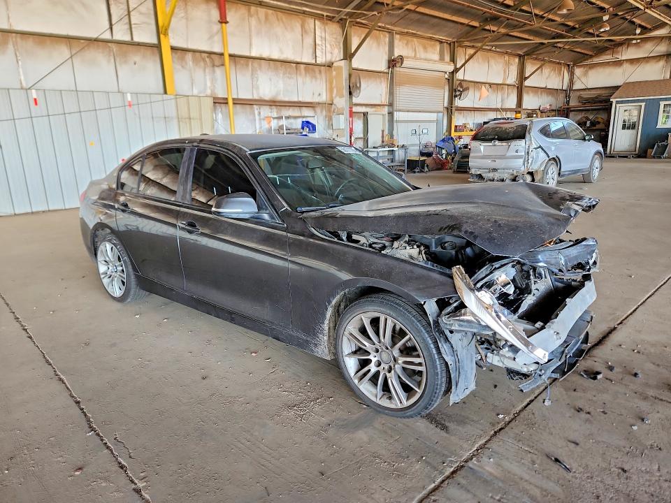 Photo 4 from auction – 2016 BMW 320 with VIN WBA8E1G53GNU10023