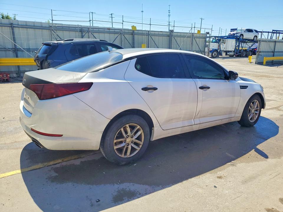 Photo 3 from auction – 2012 KIA OPTIMA with VIN KNAGM4A71C5273510