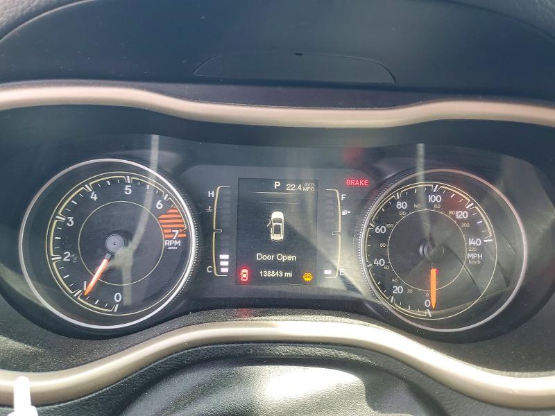 Снимка 9 от търг – 2016 JEEP CHEROKEE с VIN 1C4PJLCB2GW346357