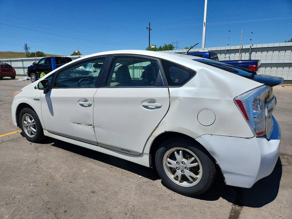 Photo 2 from auction – 2011 TOYOTA PRIUS with VIN JTDKN3DU0B5322703